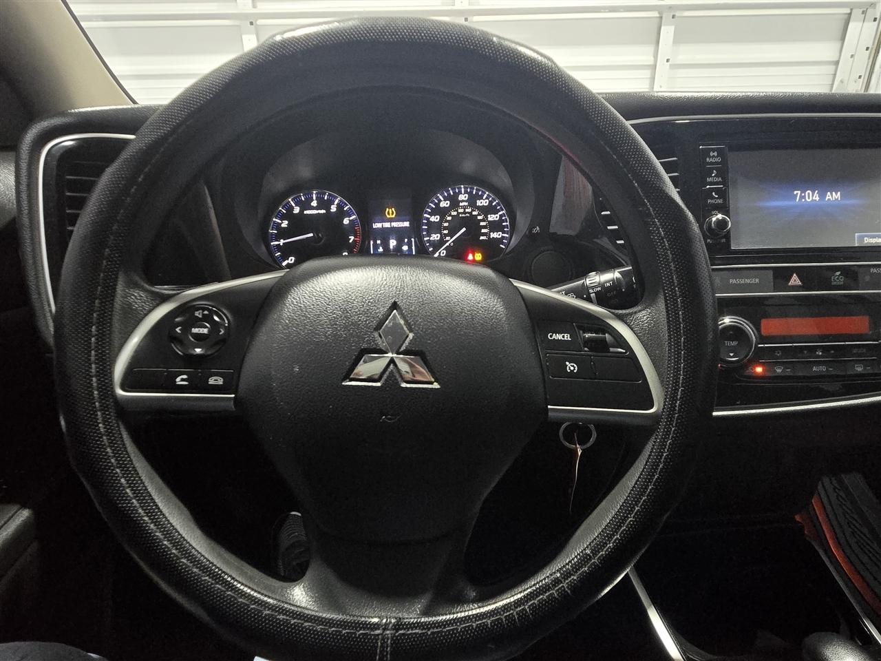 Mitsubishi Outlander ES 2WD 2019