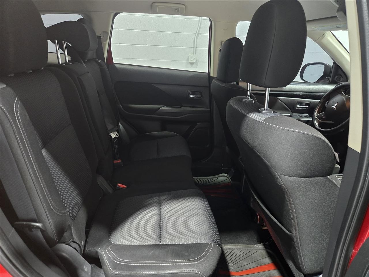 Mitsubishi Outlander ES 2WD 2019