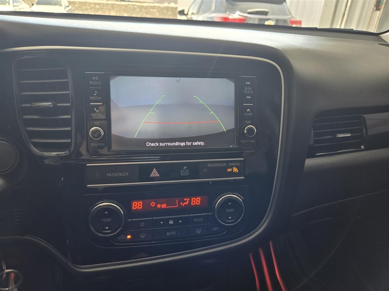 Mitsubishi Outlander ES 2WD 2019