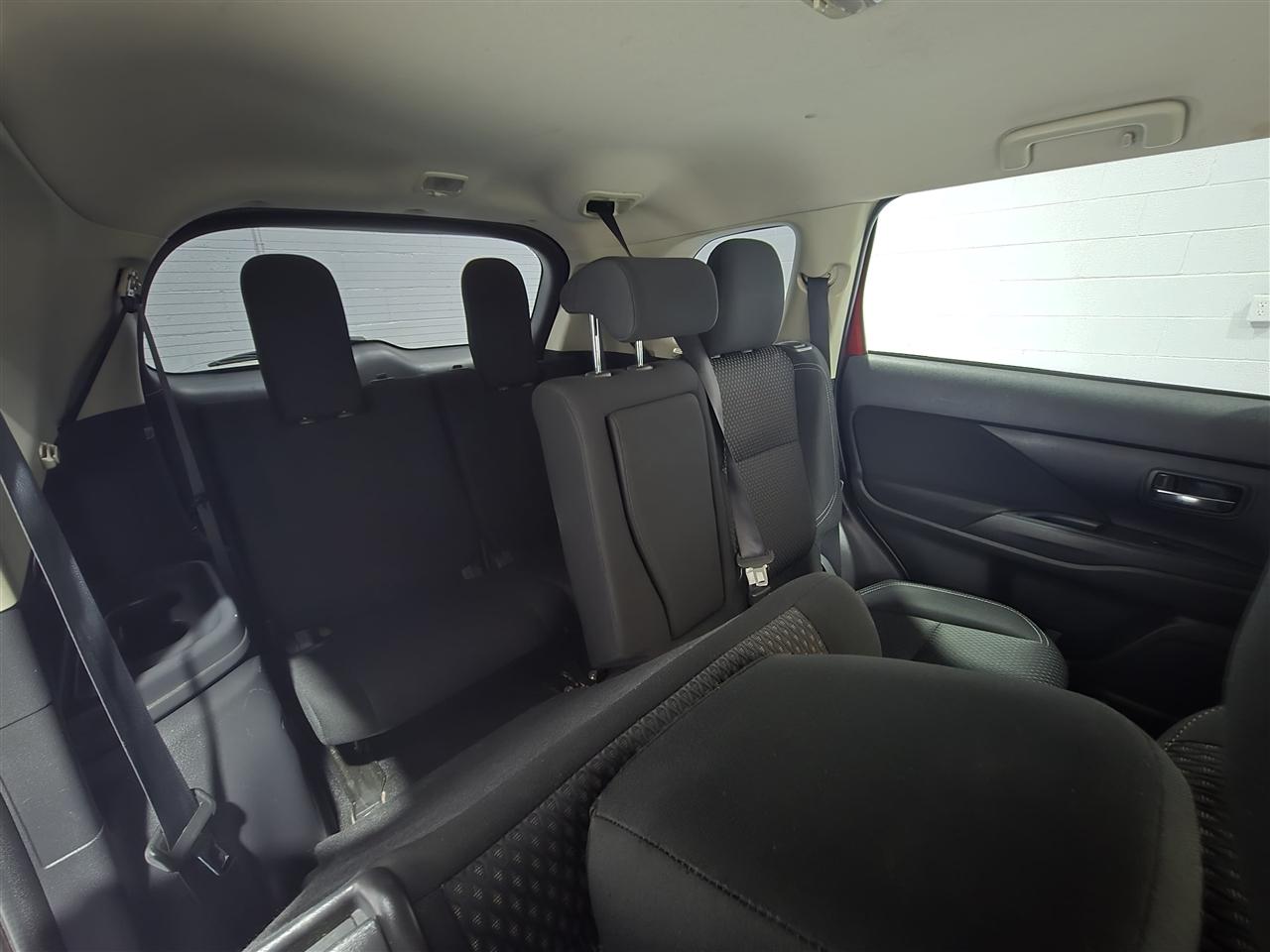 Mitsubishi Outlander ES 2WD 2019