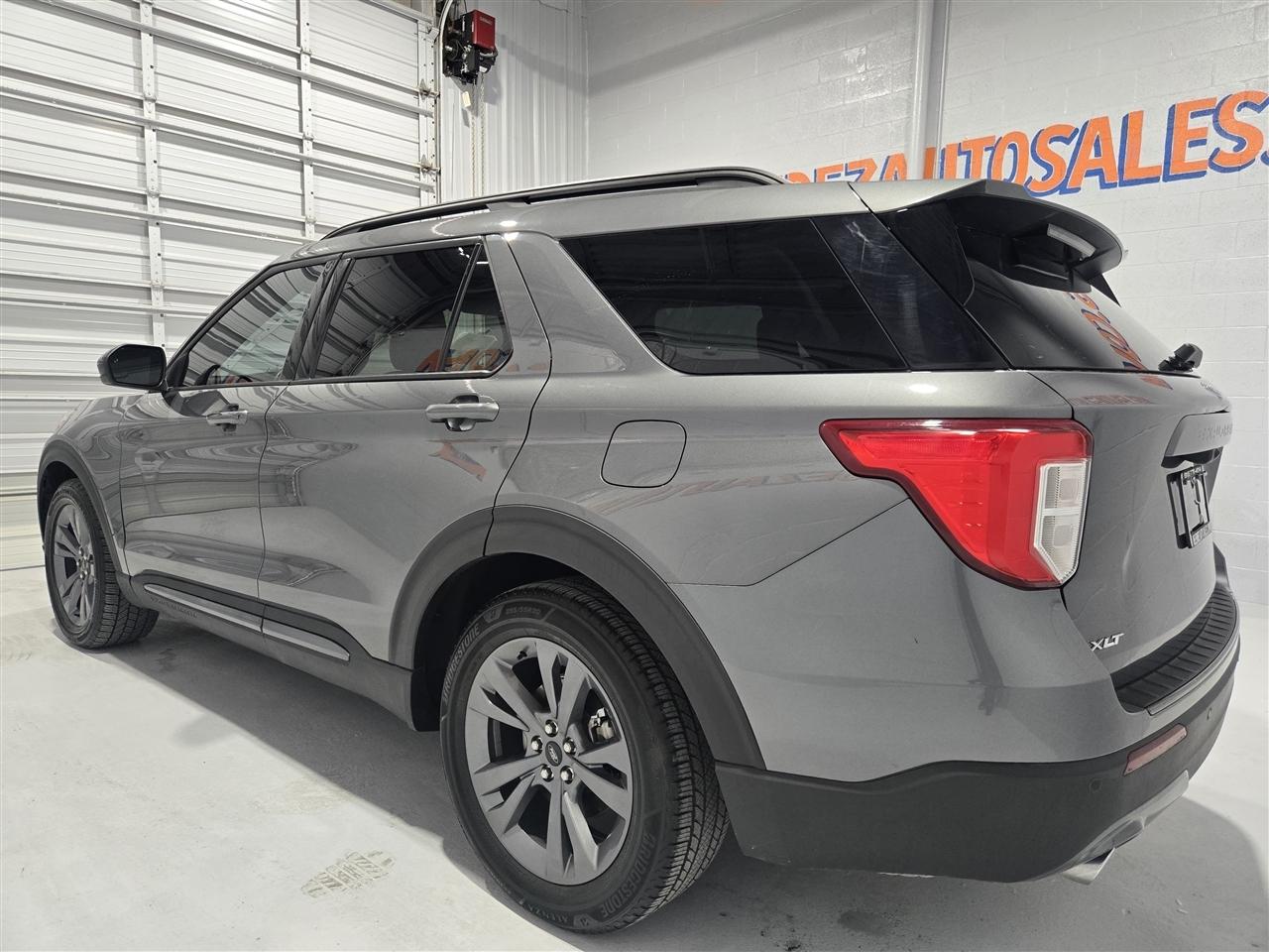Ford Explorer XLT 2023