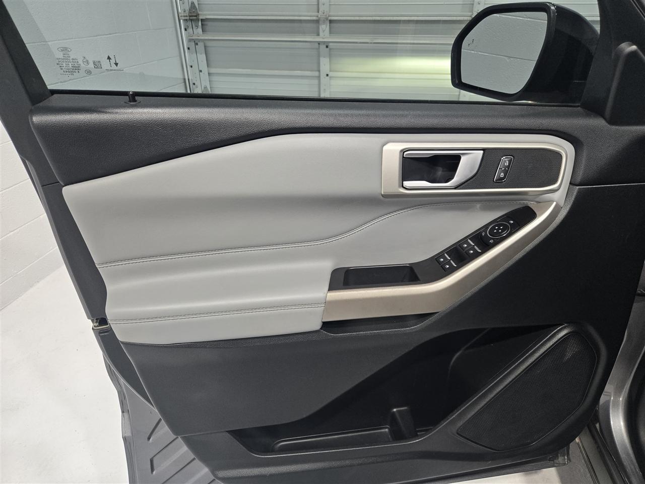 Ford Explorer XLT 2023