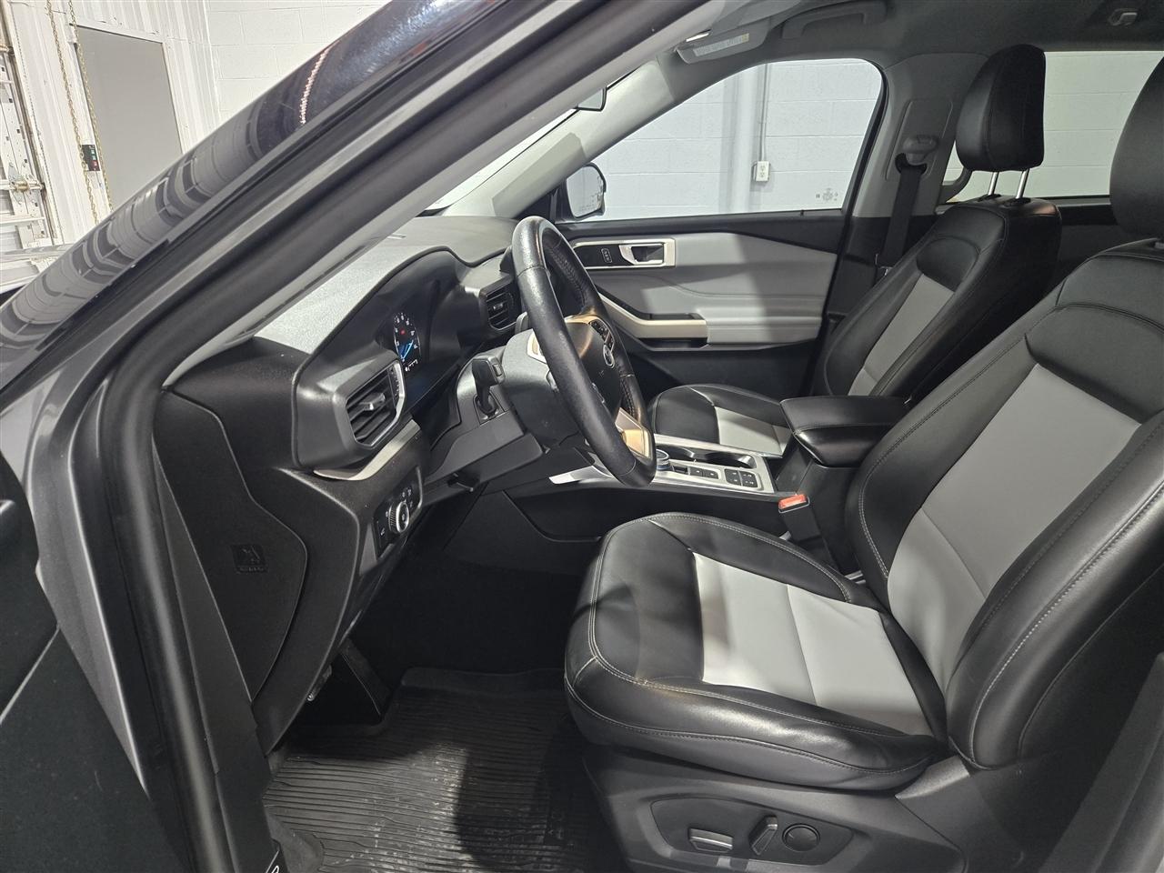 Ford Explorer XLT 2023