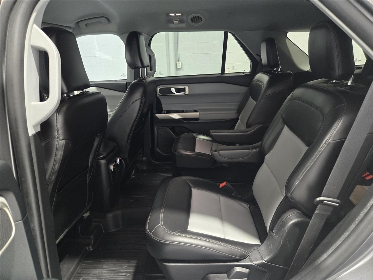 Ford Explorer XLT 2023