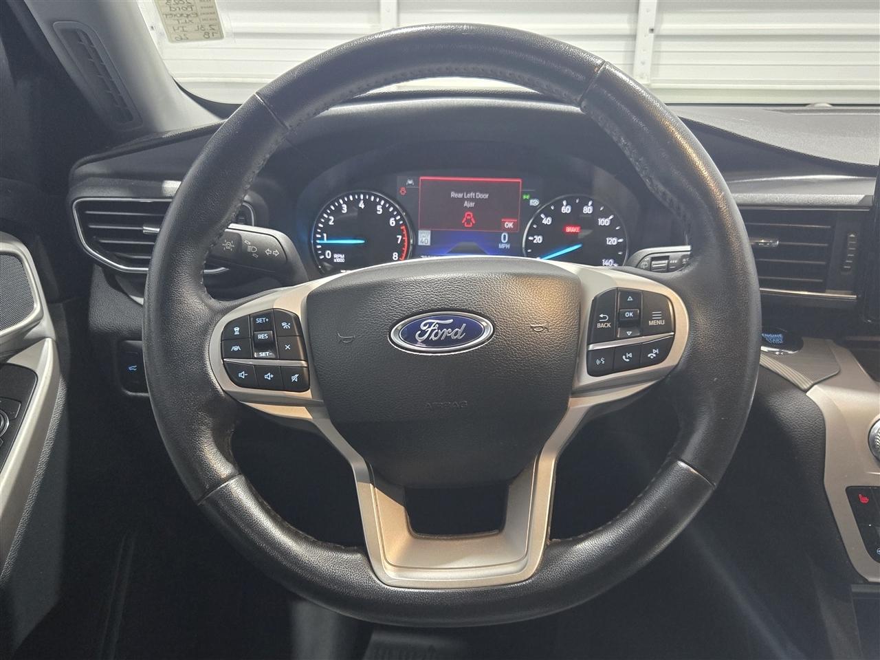 Ford Explorer XLT 2023