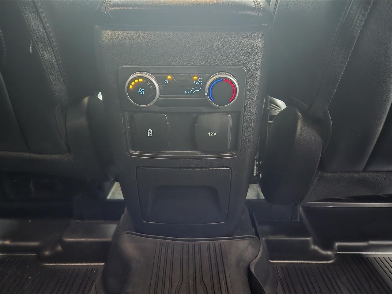 Ford Explorer XLT 2023