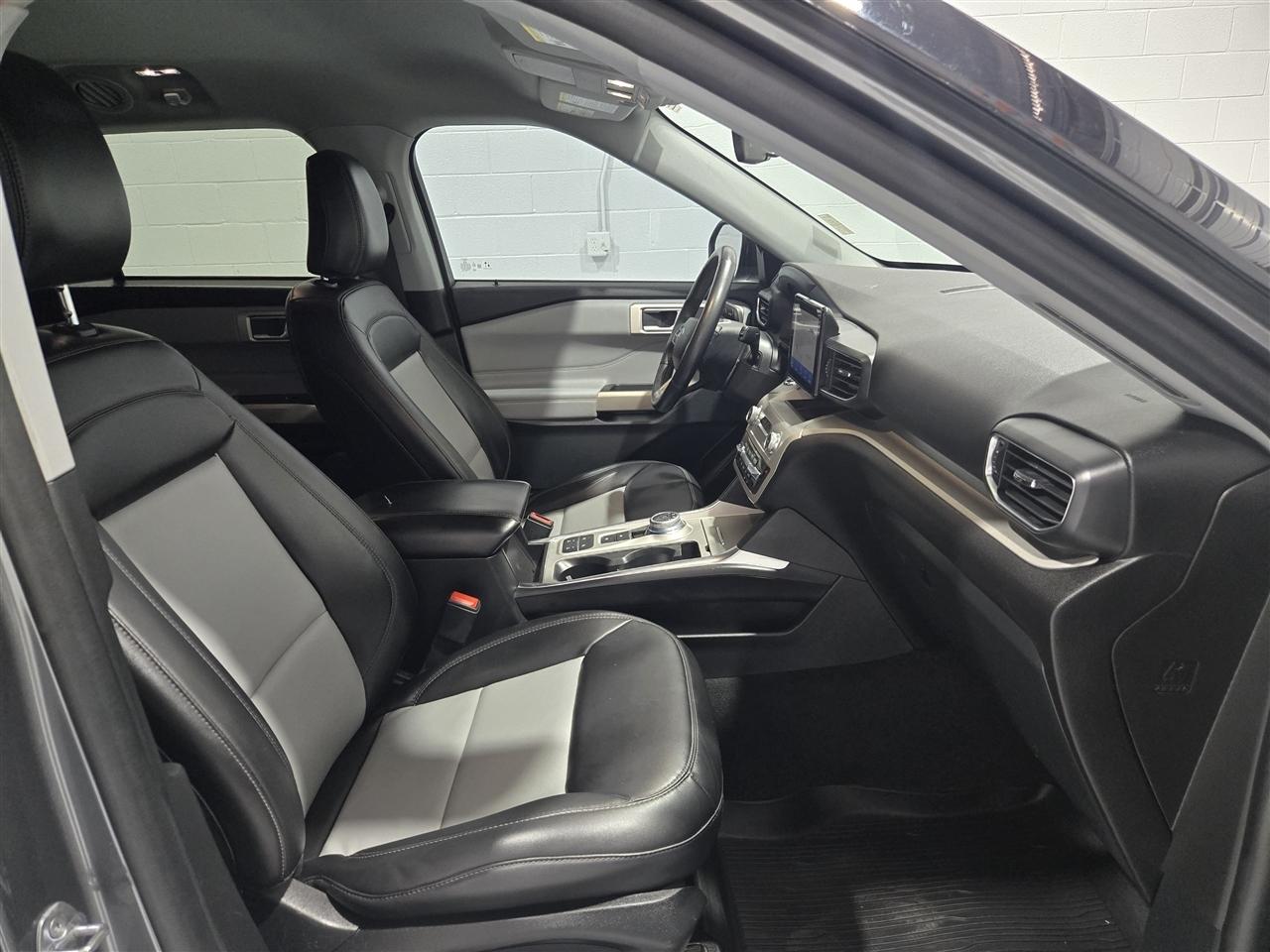 Ford Explorer XLT 2023