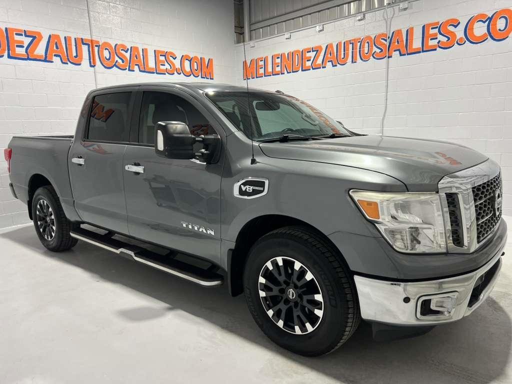 Nissan Titan SV Crew Cab 4WD 2017