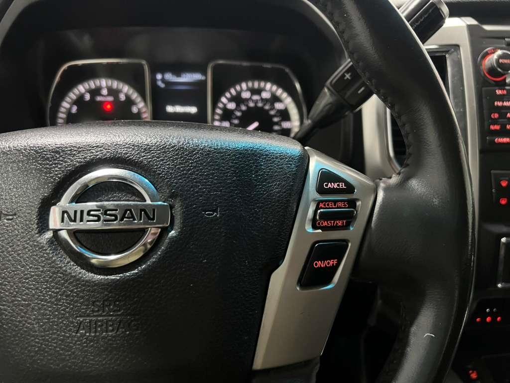 Nissan Titan SV Crew Cab 4WD 2017