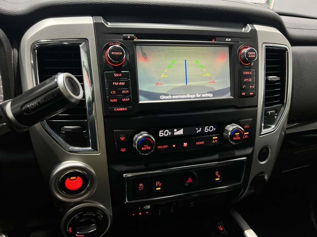 Nissan Titan SV Crew Cab 4WD 2017