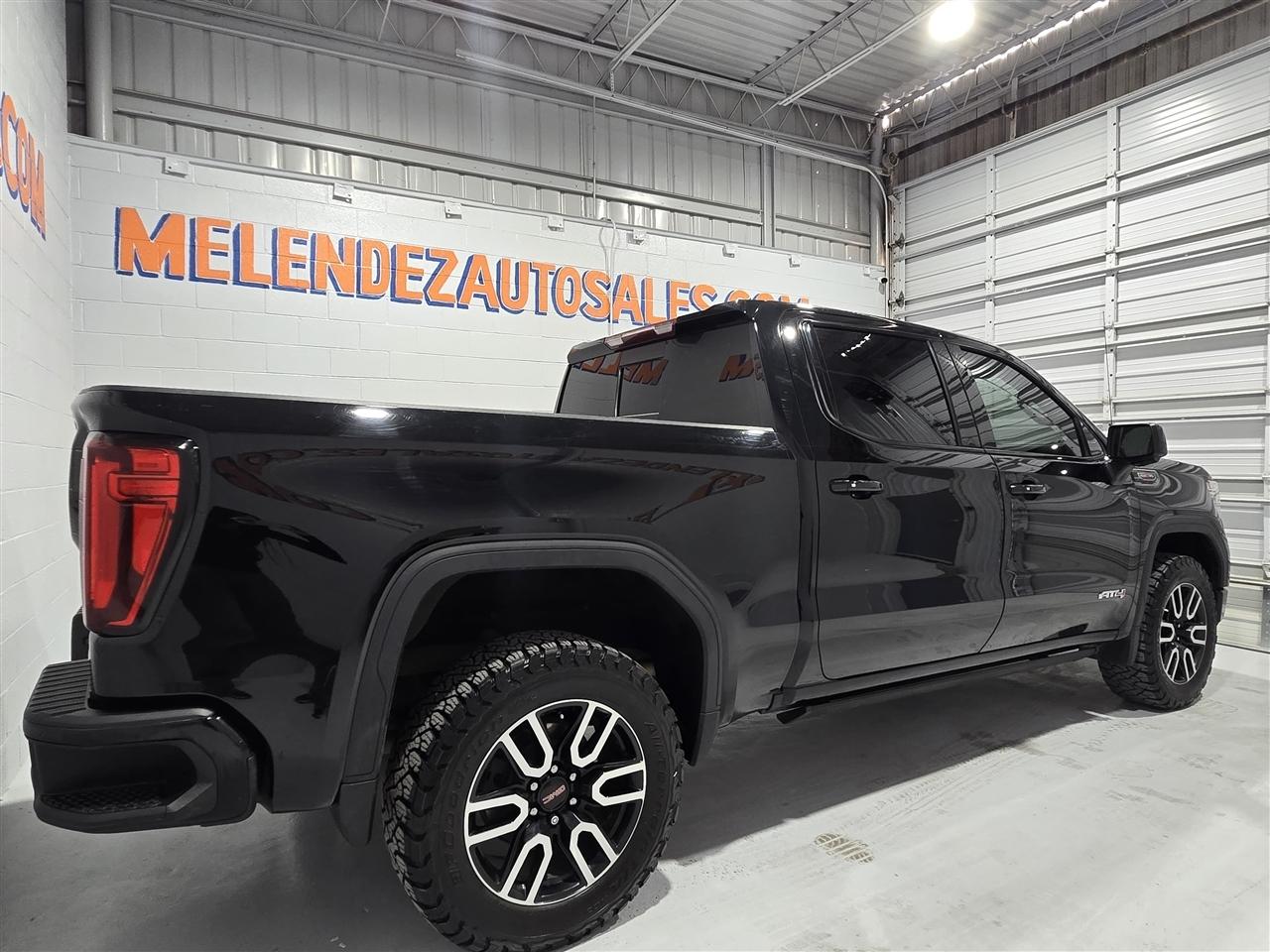 GMC Sierra 1500 Limited AT4 Crew Cab Long Box 4WD 2022