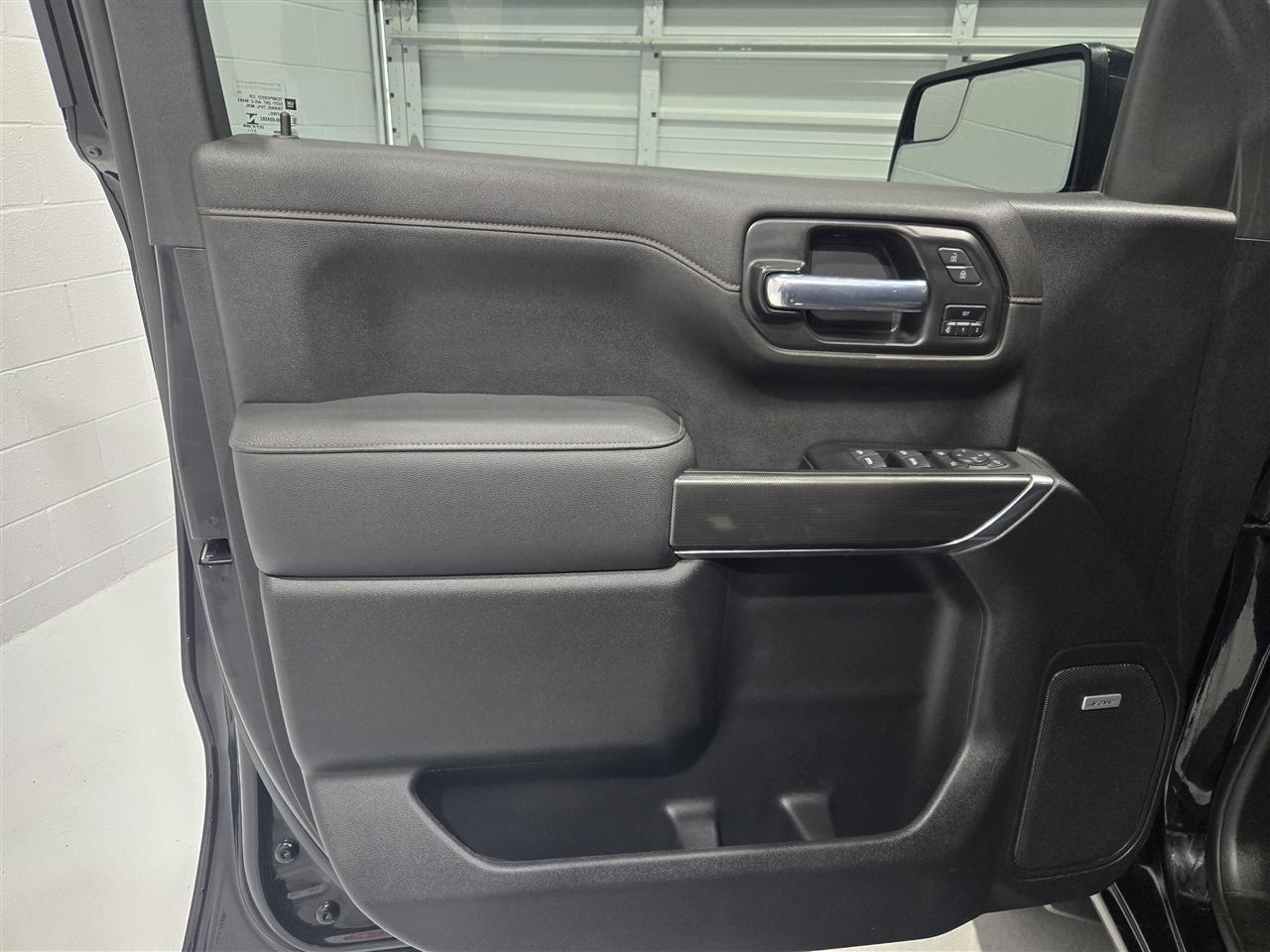 GMC Sierra 1500 Limited AT4 Crew Cab Long Box 4WD 2022