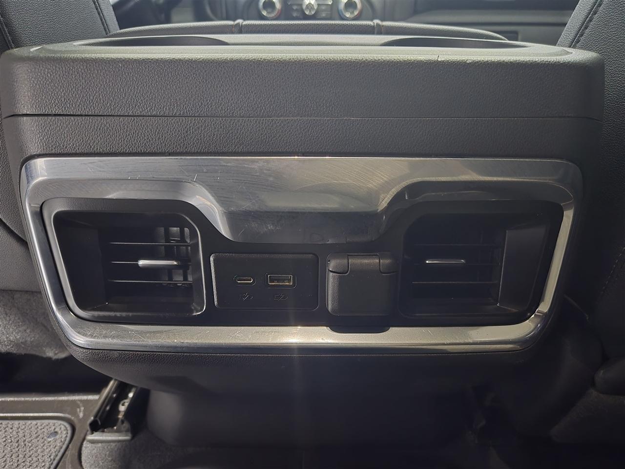 GMC Sierra 1500 Limited AT4 Crew Cab Long Box 4WD 2022