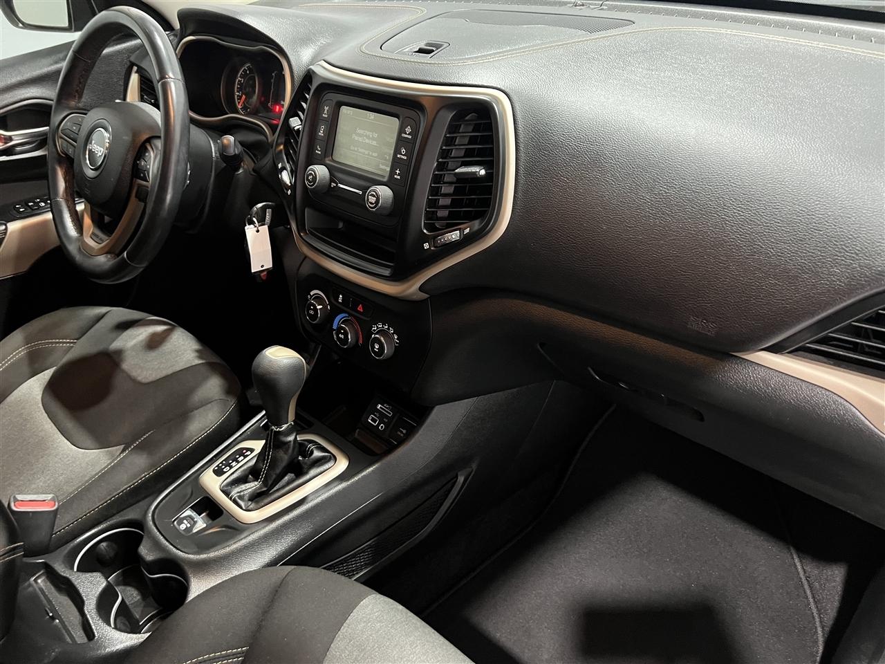 Jeep Cherokee Latitude FWD 2018