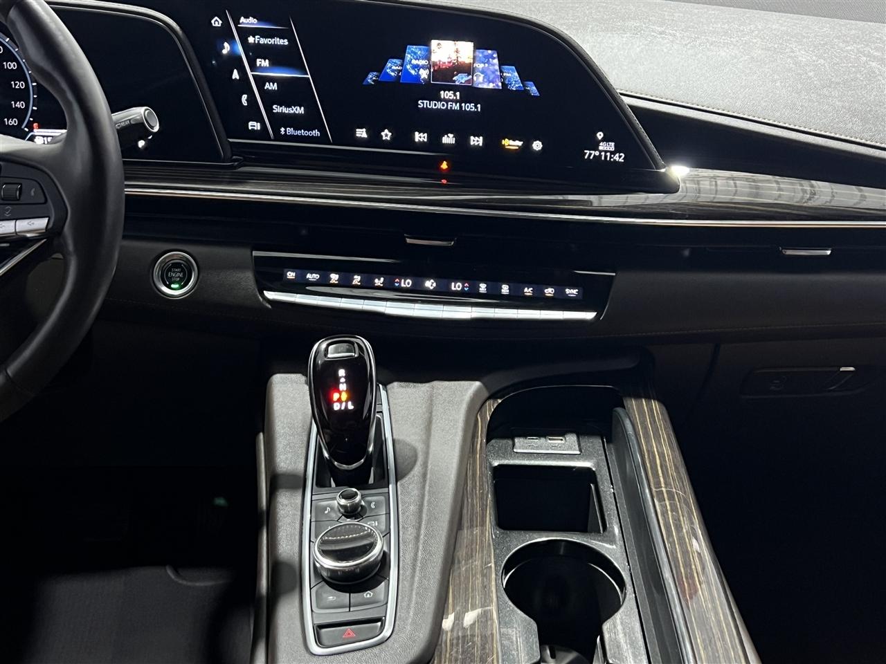 Cadillac Escalade Premium Luxury AWD 2022