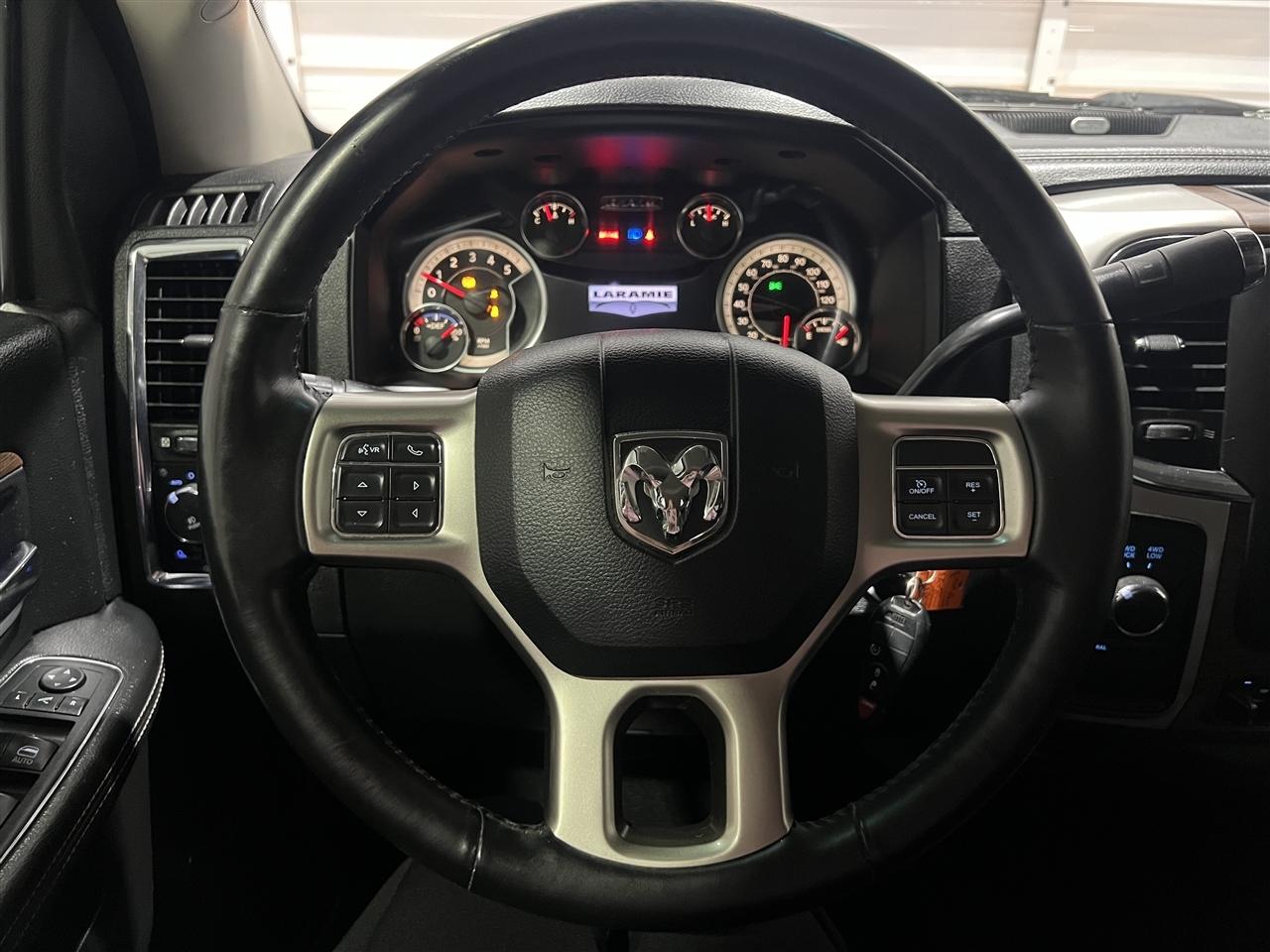 RAM 2500 Laramie Crew Cab SWB 4WD 2017