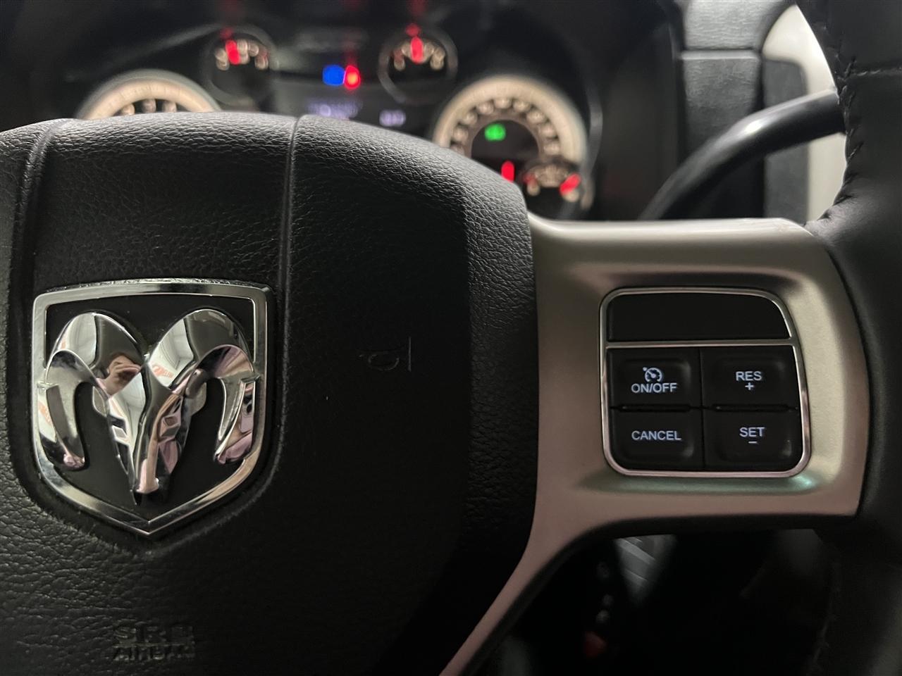 RAM 2500 Laramie Crew Cab SWB 4WD 2017