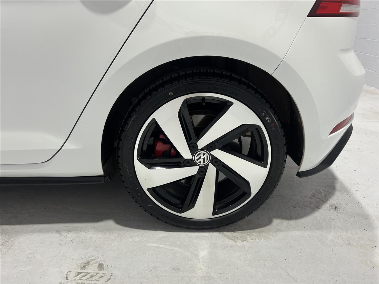 Volkswagen Golf GTI S 6M 2021