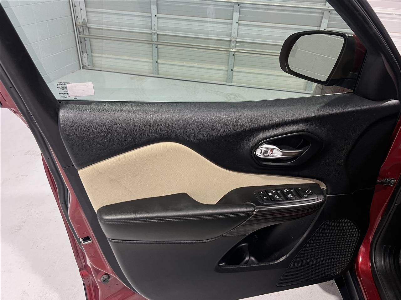 Jeep Cherokee Latitude FWD 2017