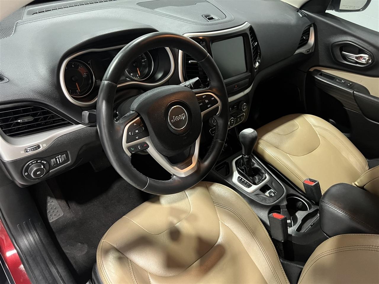 Jeep Cherokee Latitude FWD 2017