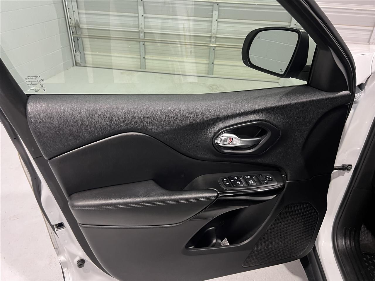 Jeep Cherokee Latitude Plus FWD 2019