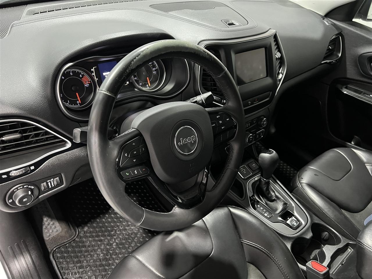 Jeep Cherokee Latitude Plus FWD 2019