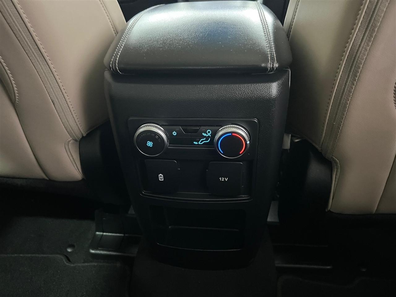 Ford Explorer XLT AWD 2021