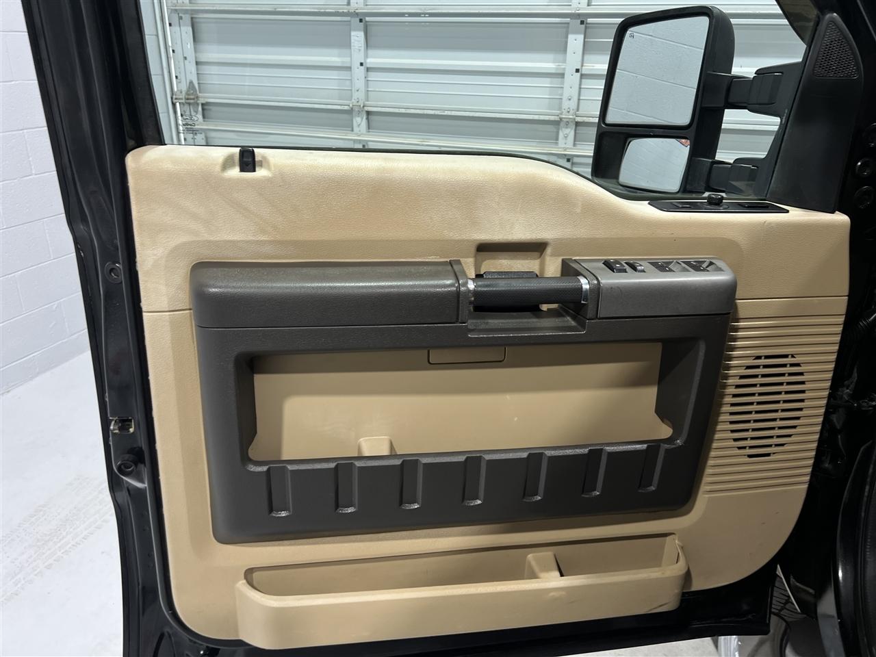 Ford F-250 SD XL Crew Cab 4WD 2012