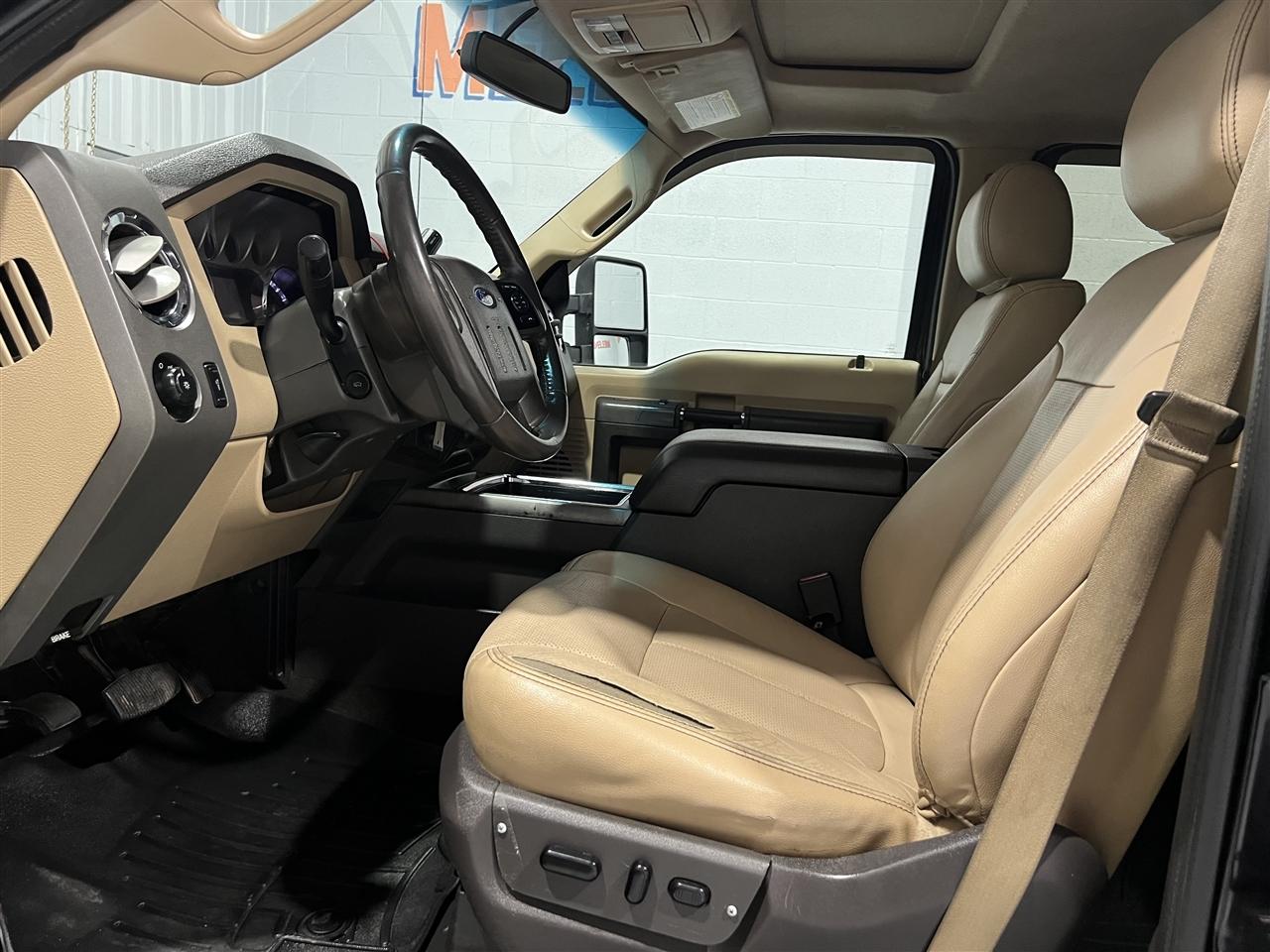 Ford F-250 SD XL Crew Cab 4WD 2012