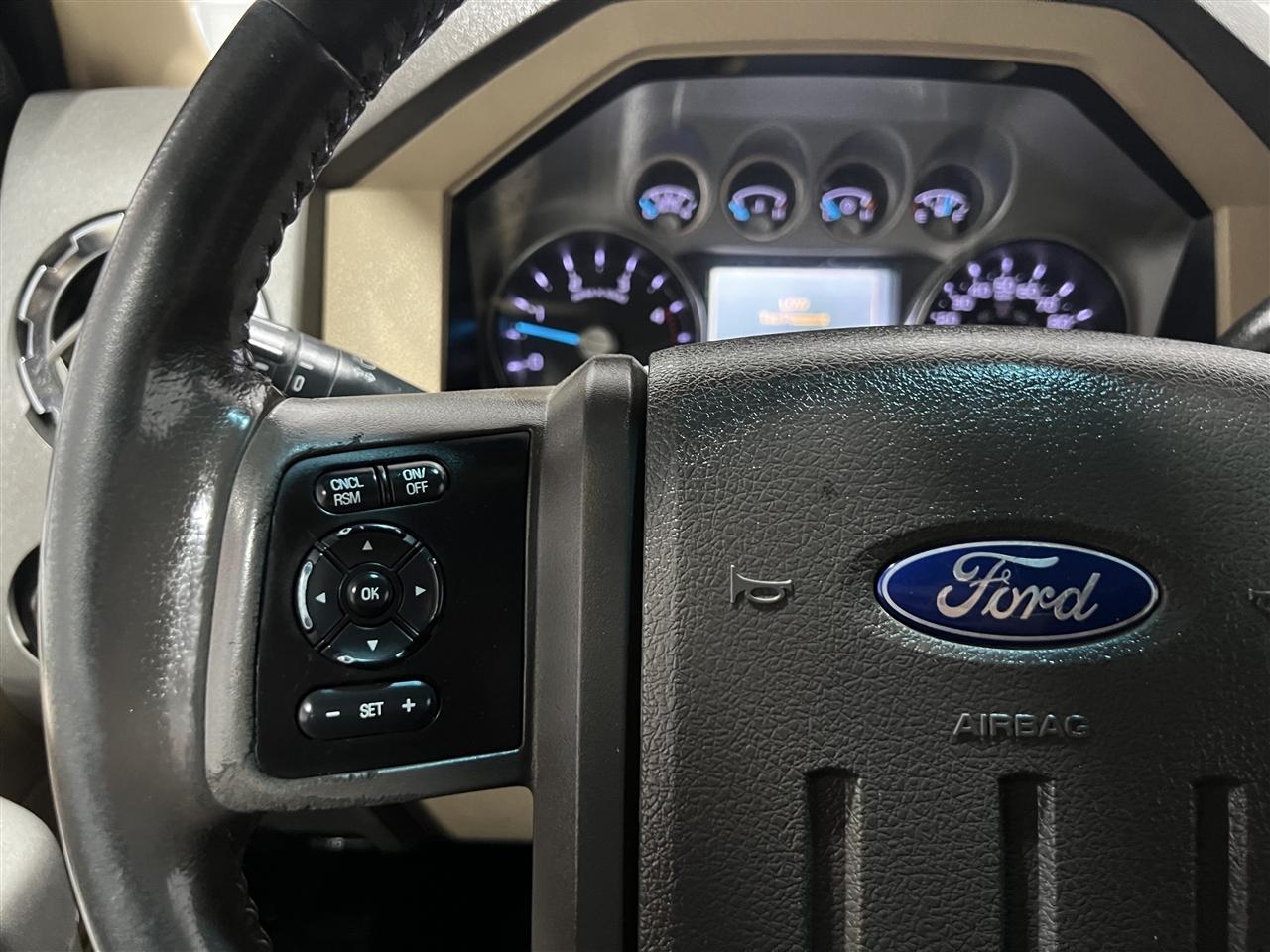 Ford F-250 SD XL Crew Cab 4WD 2012