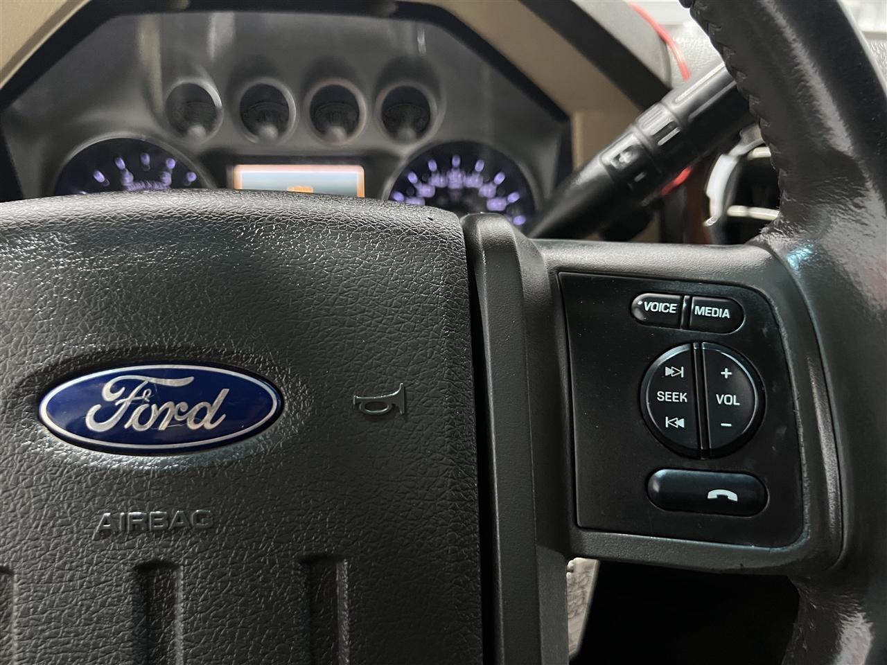 Ford F-250 SD XL Crew Cab 4WD 2012