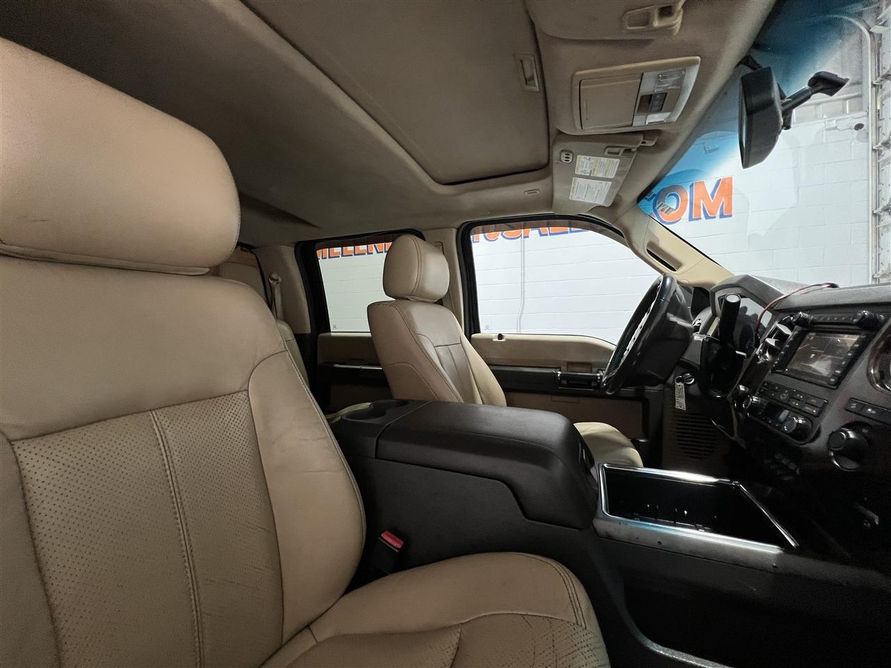 Ford F-250 SD XL Crew Cab 4WD 2012