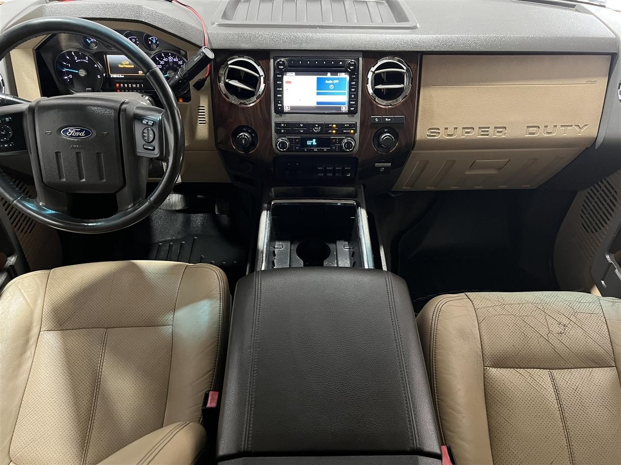 Ford F-250 SD XL Crew Cab 4WD 2012