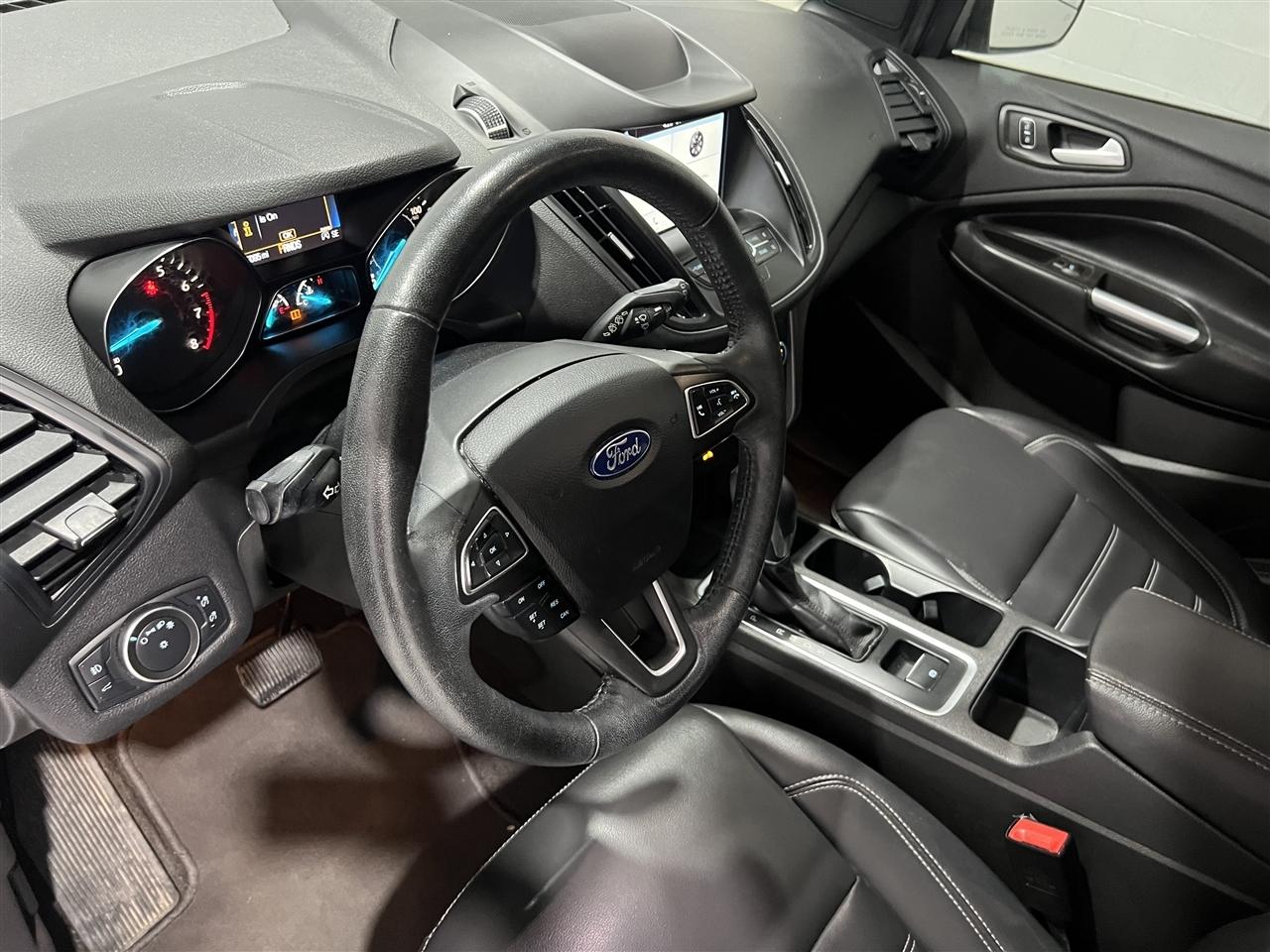 Ford Escape SEL FWD 2019