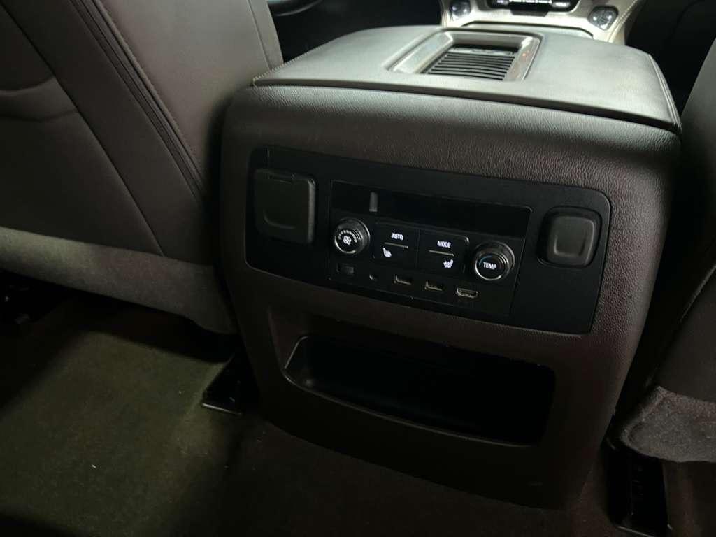 GMC Yukon Denali 4WD 2018