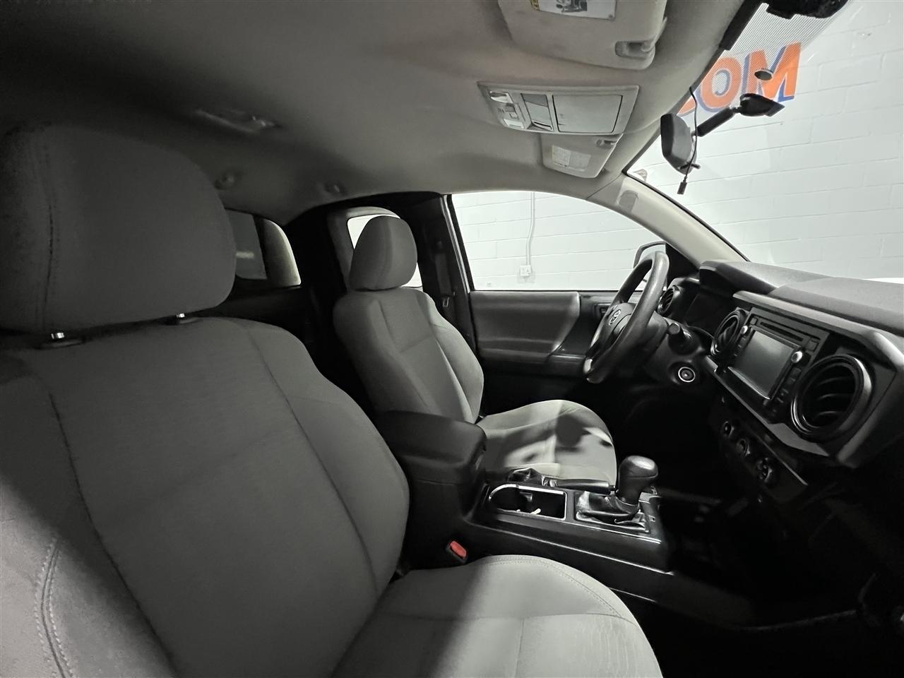 Toyota Tacoma SR5 Access Cab I4 6AT 2WD 2016