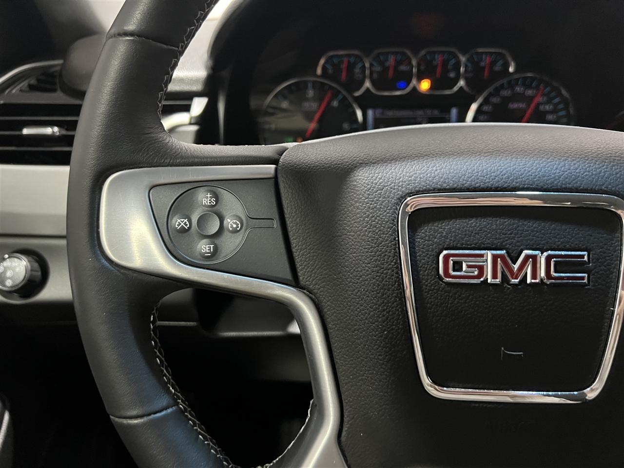 GMC Yukon XL SLE 2WD 2018