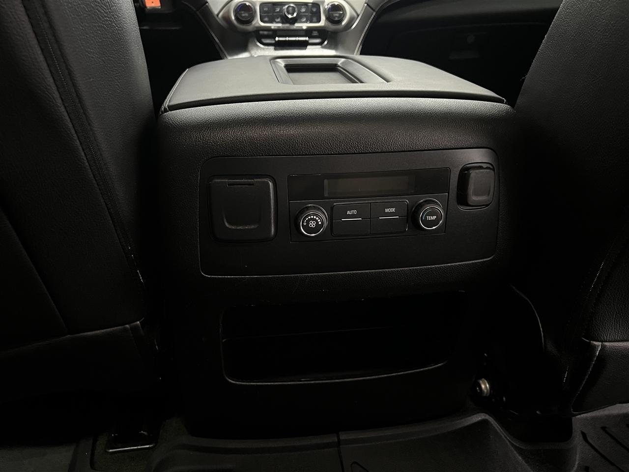 GMC Yukon XL SLE 2WD 2018