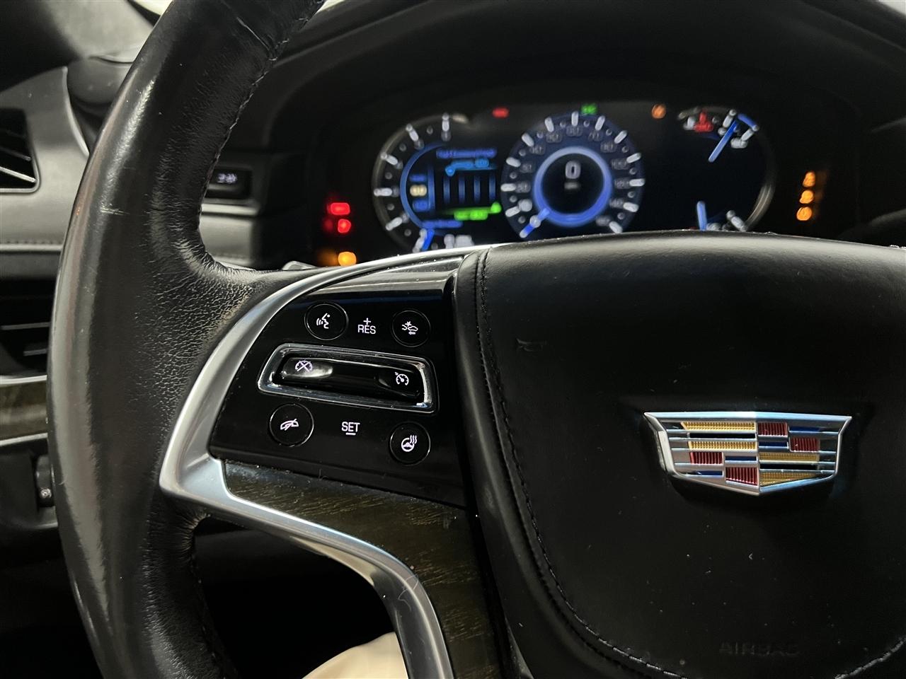 Cadillac Escalade Platinum 4WD 2018