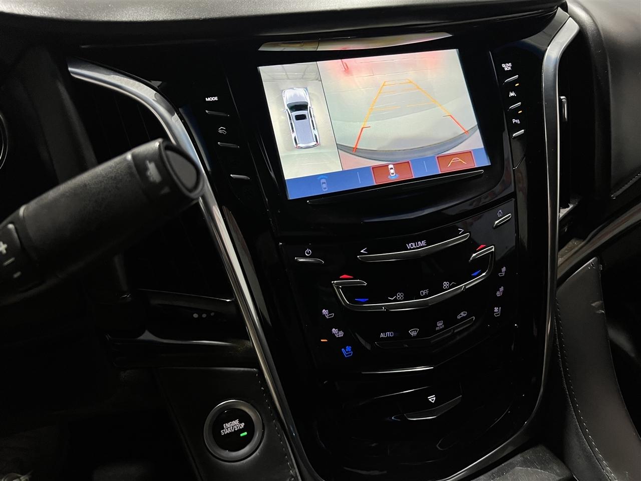 Cadillac Escalade Platinum 4WD 2018