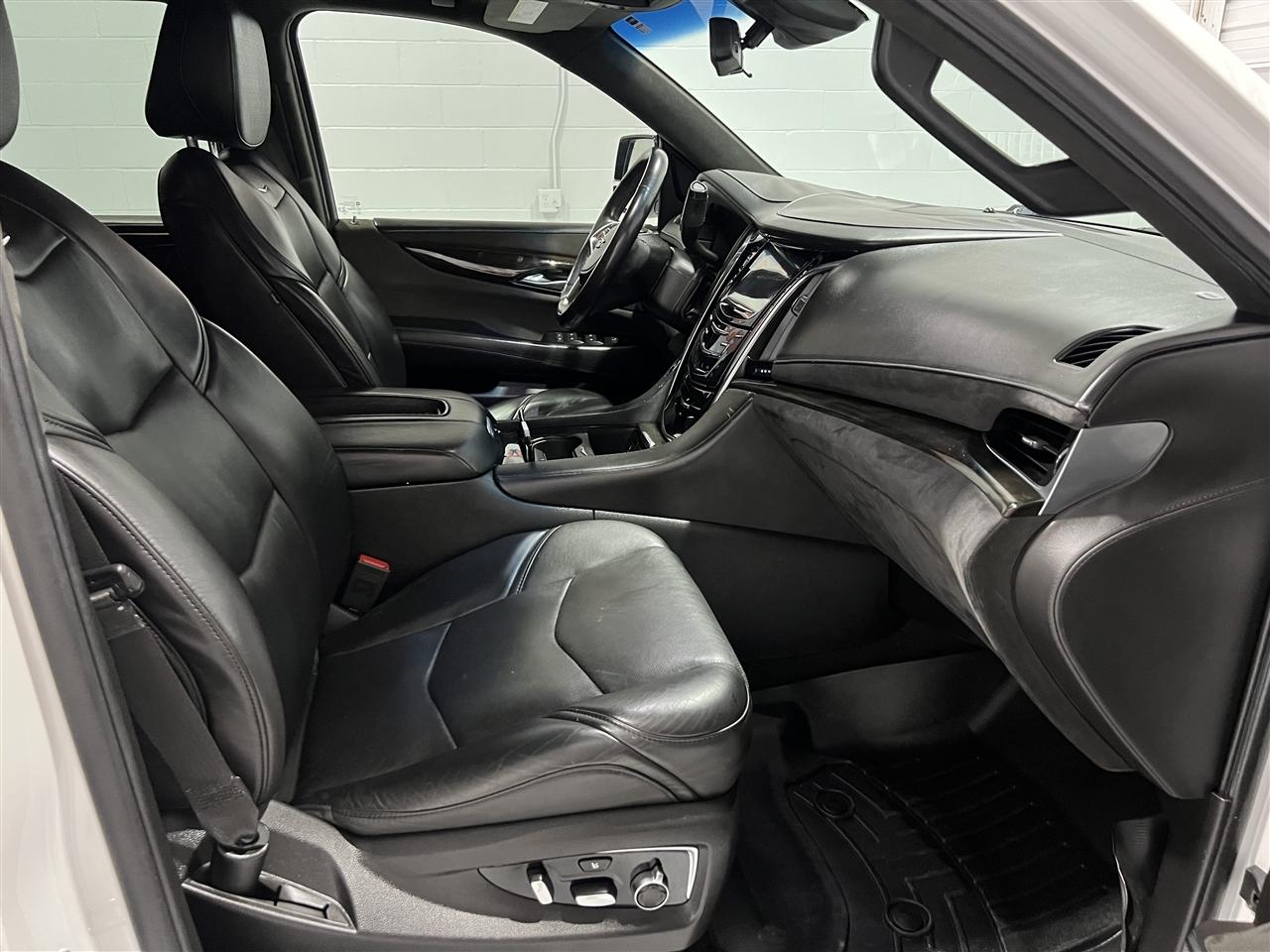 Cadillac Escalade Platinum 4WD 2018