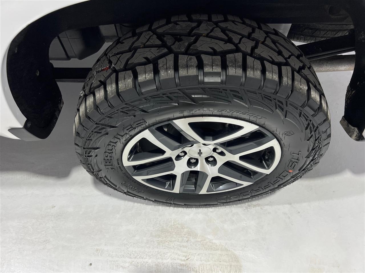 Chevrolet Silverado 1500 LT Trail Boss Crew Cab 4WD 2019