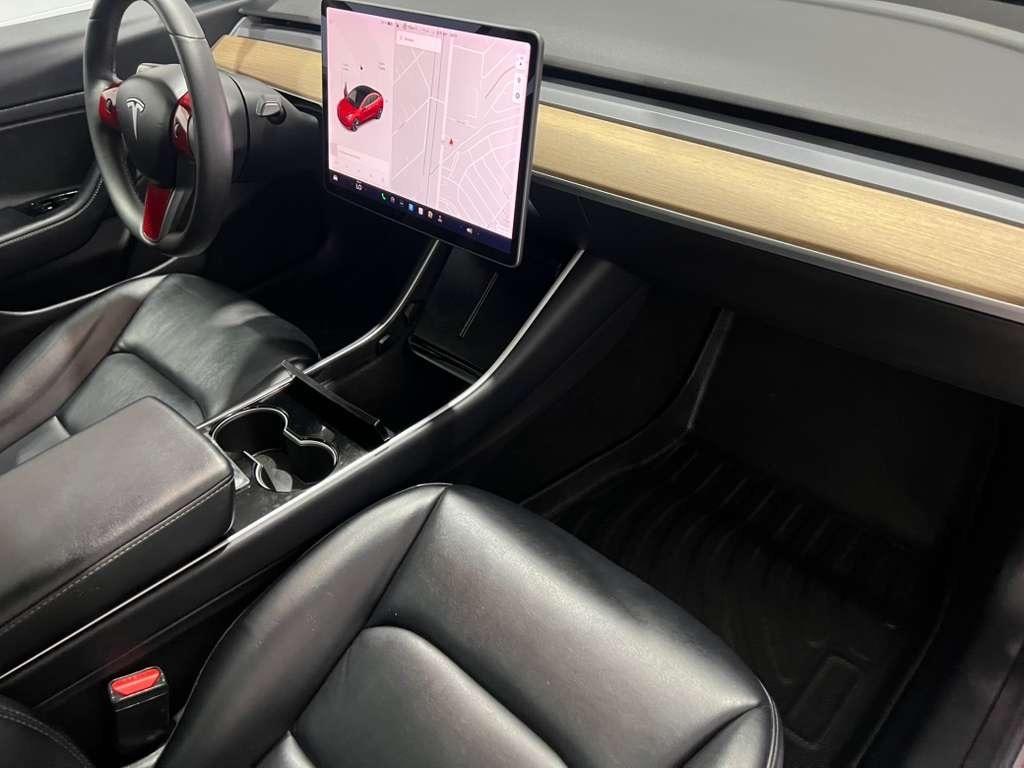 Tesla Model 3 Standard Range Plus 2020