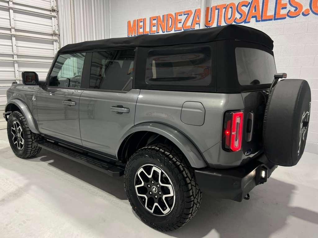 Ford Bronco Outer Banks 4-Door 2022