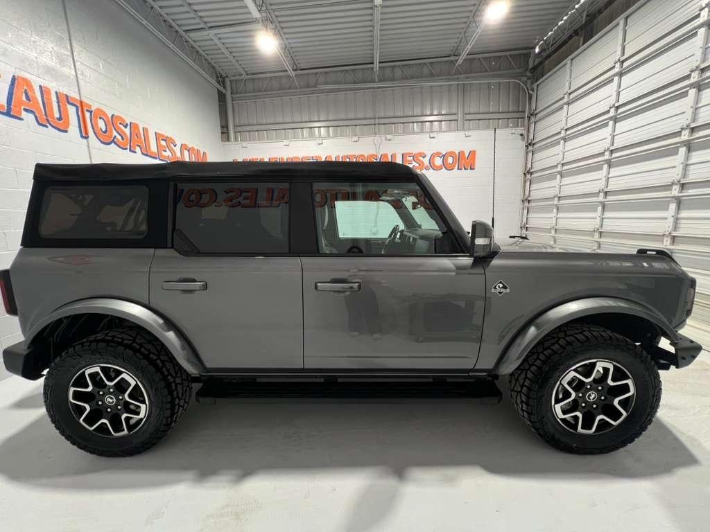 Ford Bronco Outer Banks 4-Door 2022