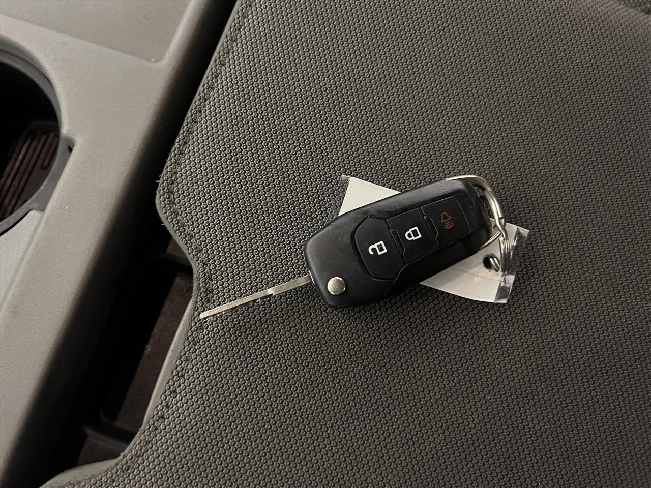 Ford F-350 SD XL Crew Cab Long Bed DRW 4WD 2018