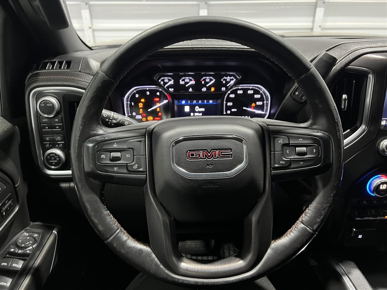 GMC Sierra 2500HD AT4 Crew Cab 4WD 2020