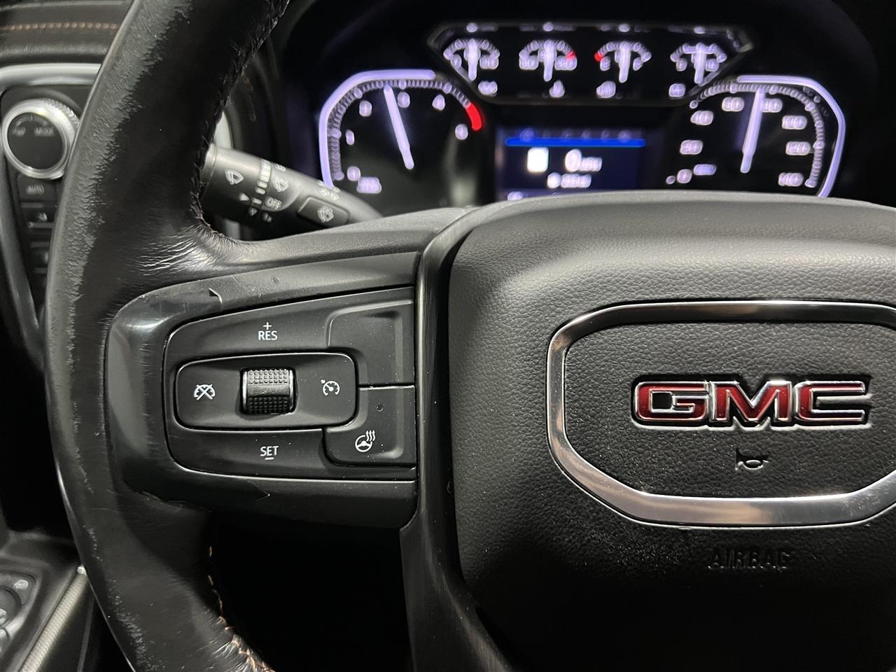 GMC Sierra 2500HD AT4 Crew Cab 4WD 2020