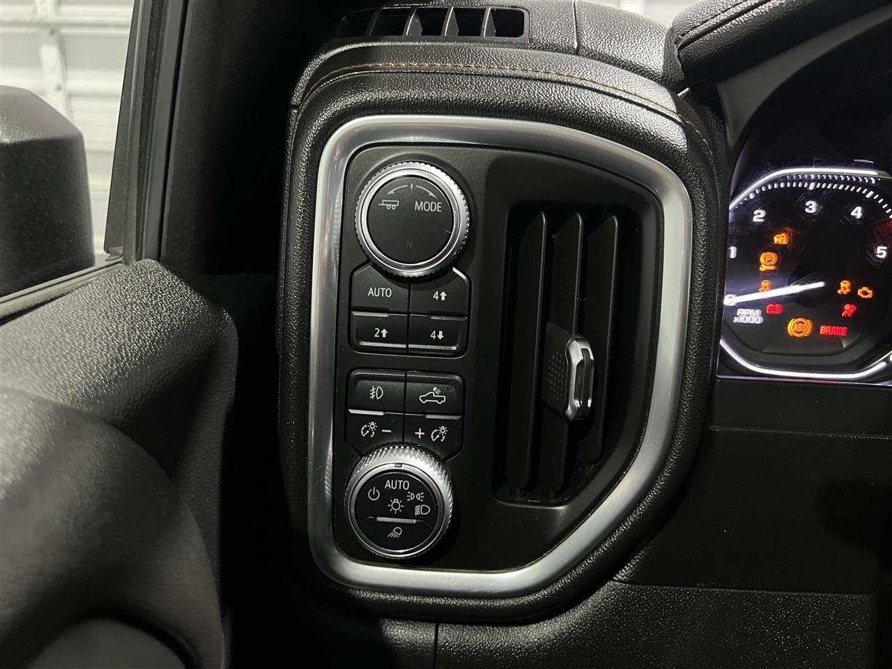 GMC Sierra 2500HD AT4 Crew Cab 4WD 2020