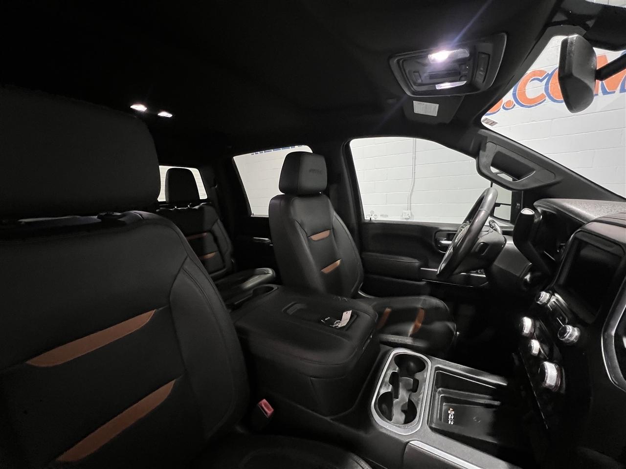GMC Sierra 2500HD AT4 Crew Cab 4WD 2020